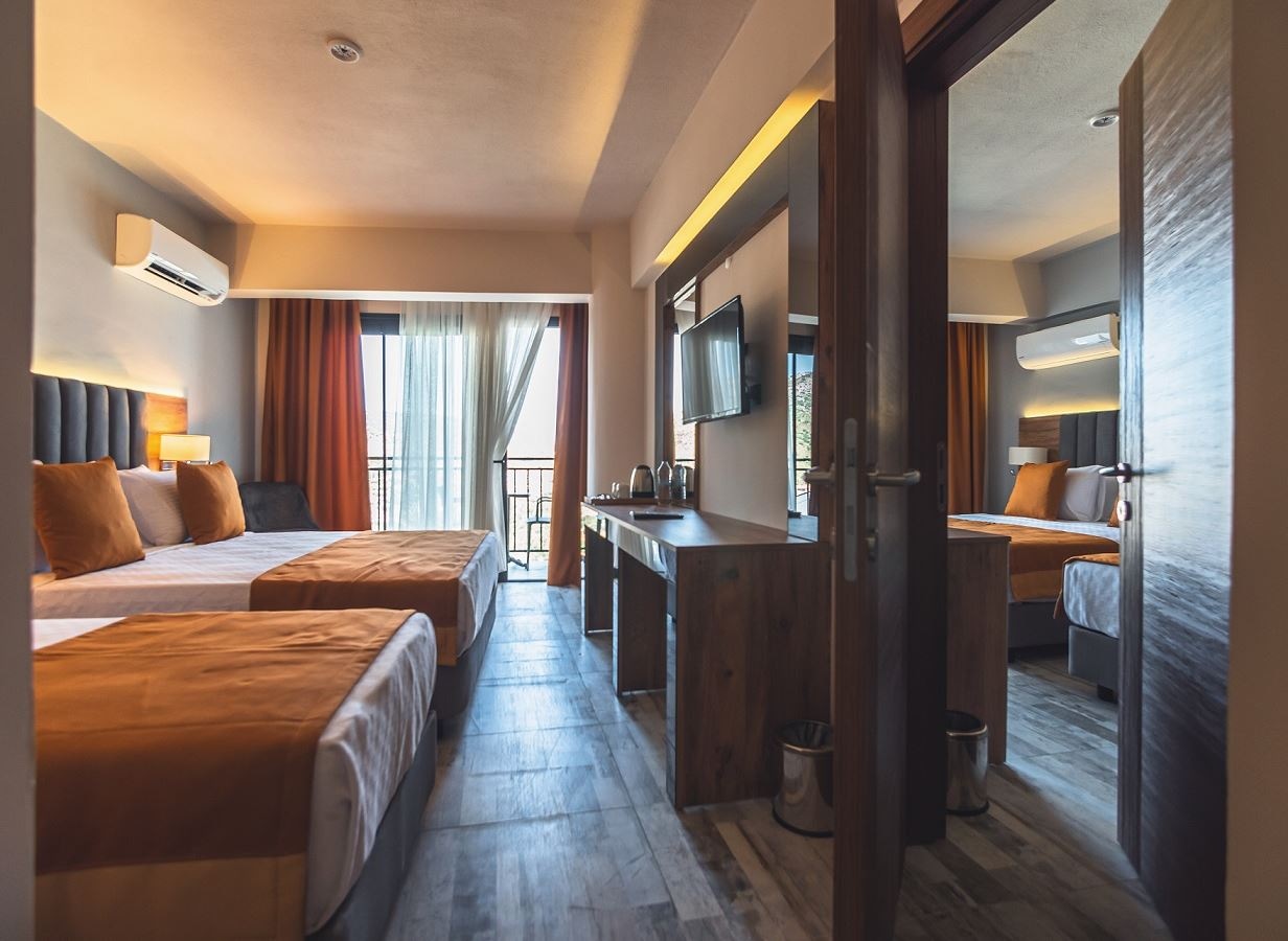 rooms-superior-family-sea-view-room