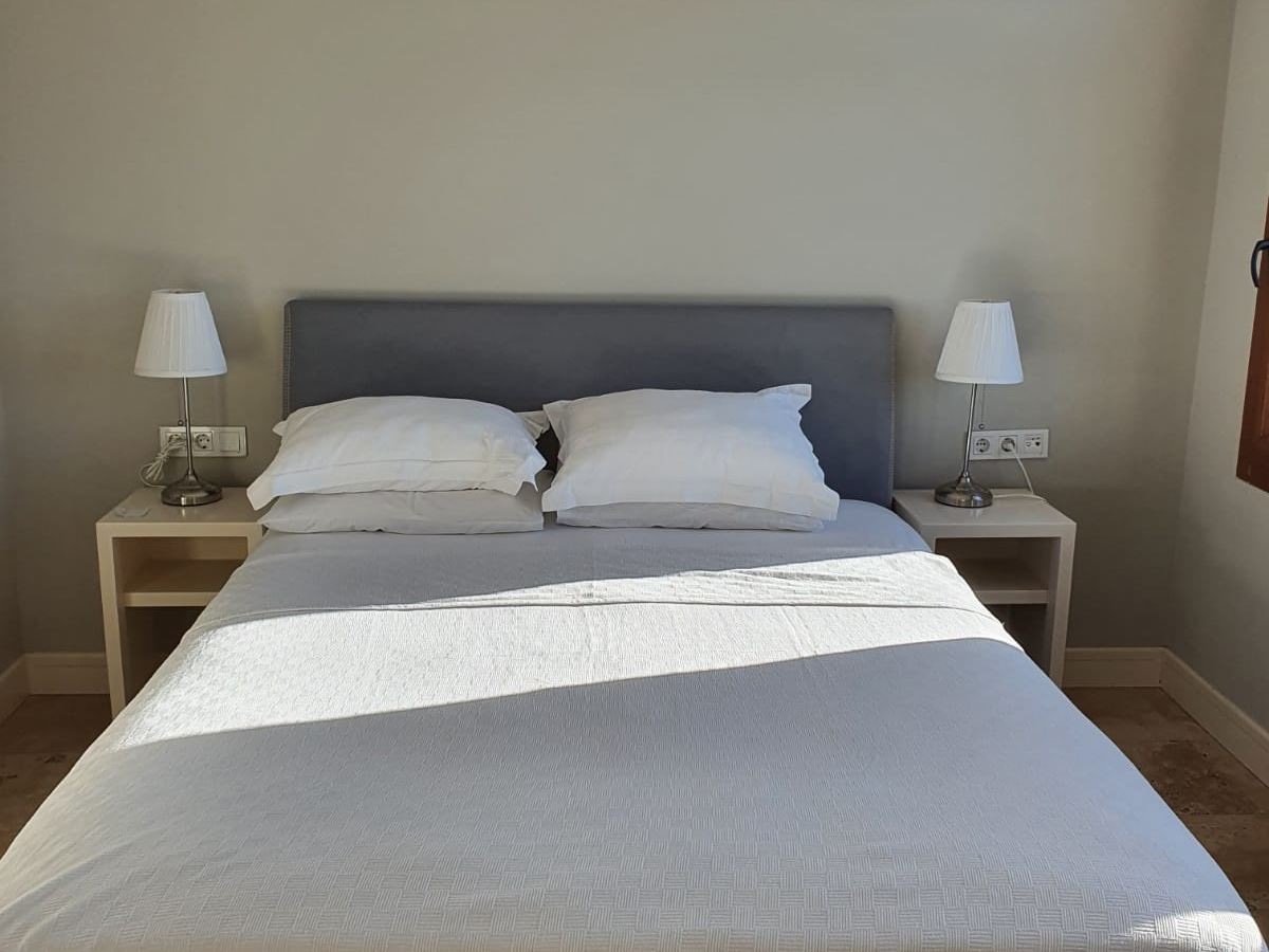 rooms-family-room-with-sea-wiev