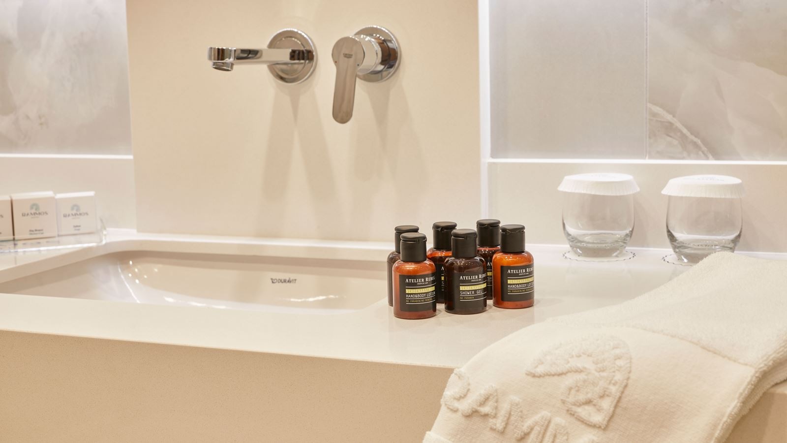 rooms-deluxe-room-with-garden-view