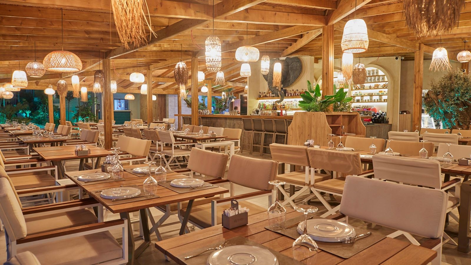 restaurants-main-restaurant