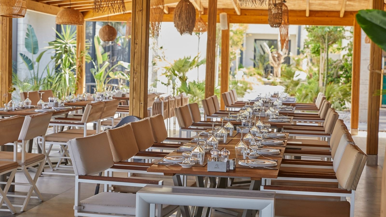 restaurants-main-restaurant