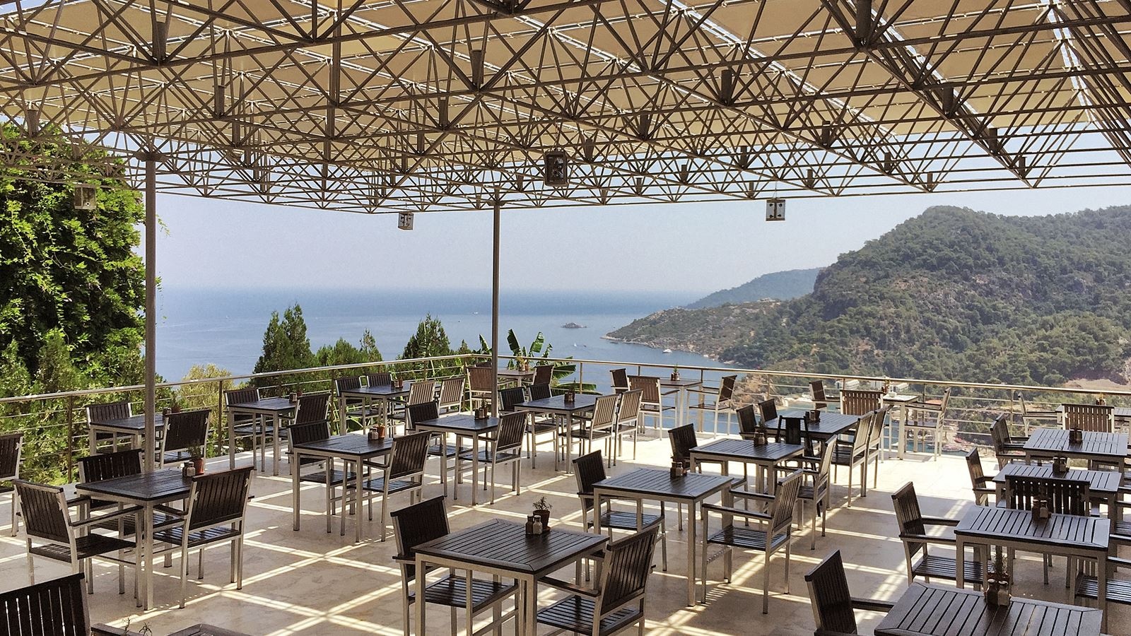 restaurants-main-building