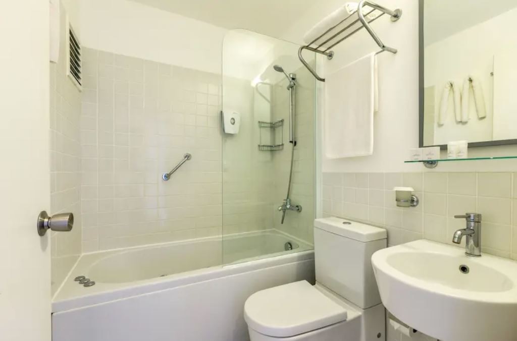 rooms-suite-2-bedrooms-sea-view