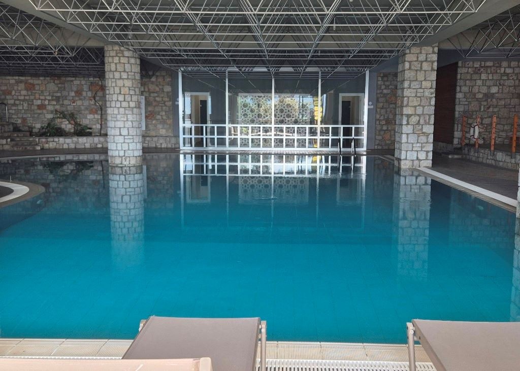 pools-indoor-pool