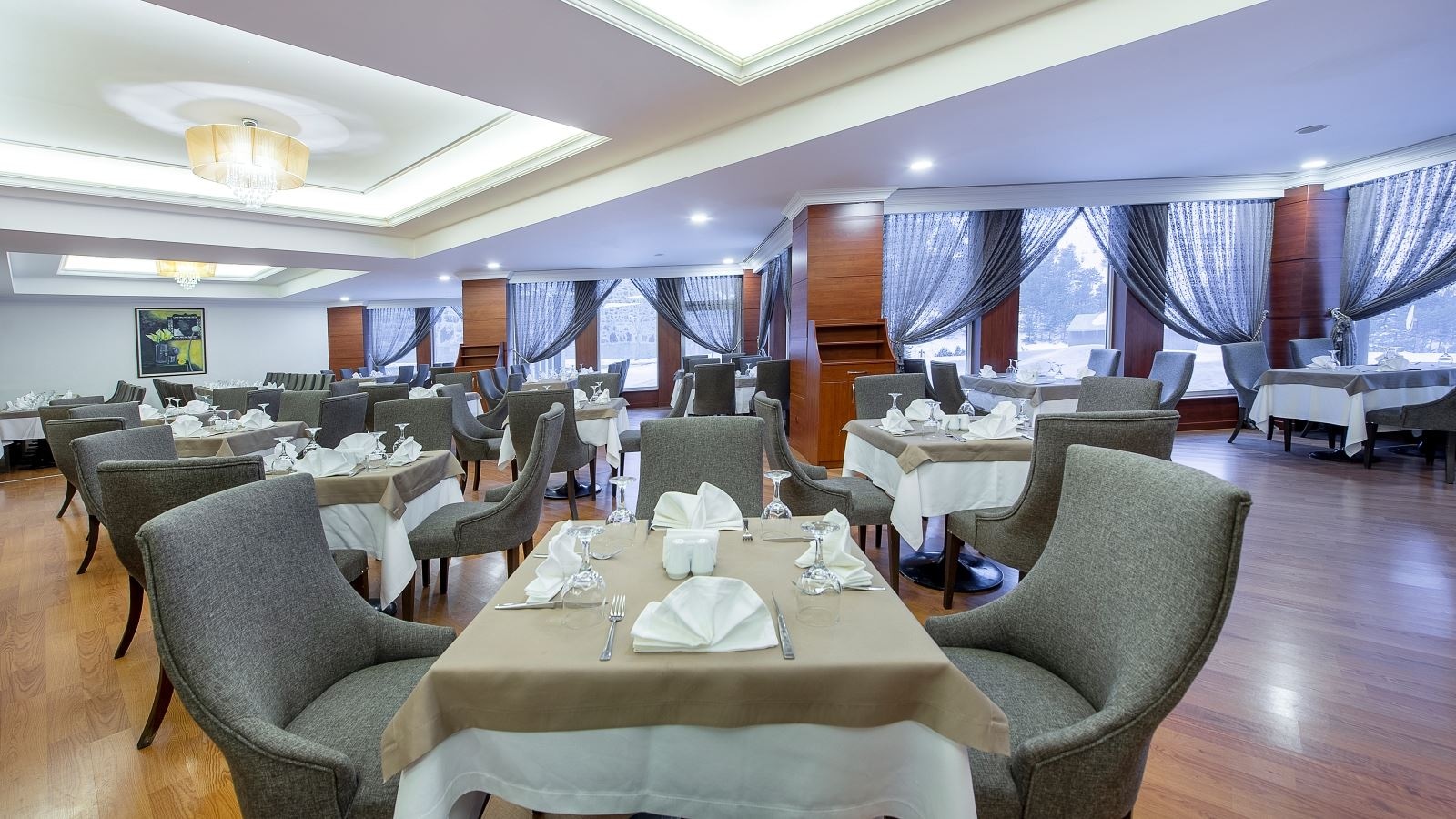 restaurants-restaurant