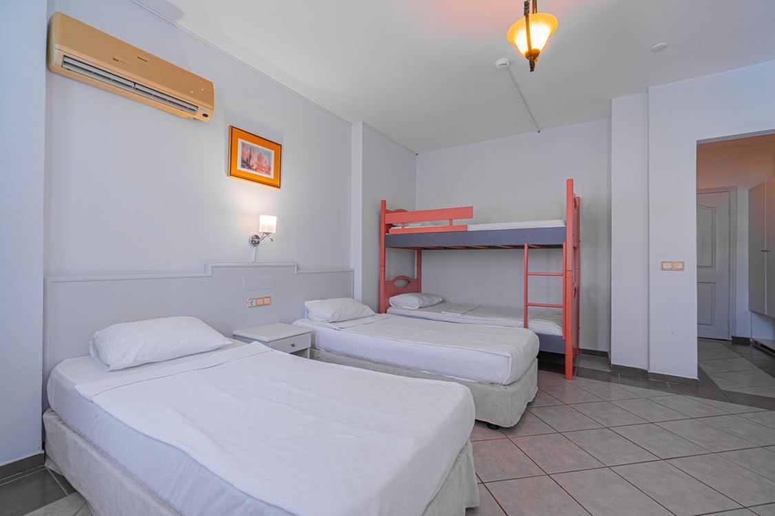 rooms-standard-bunkbed-room