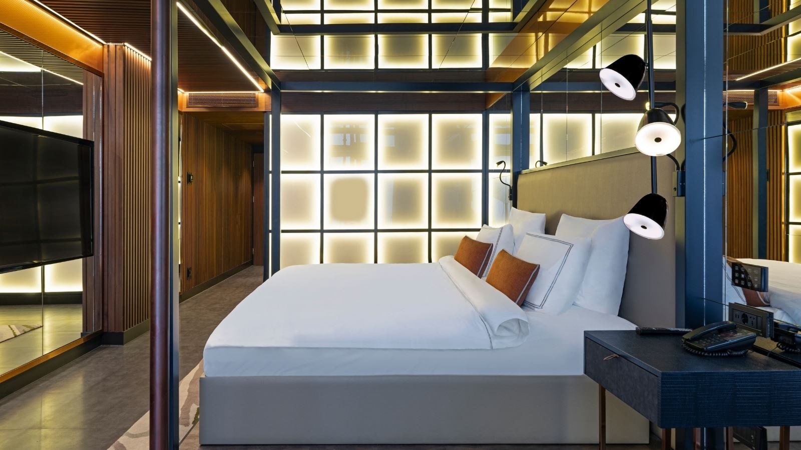 rooms-indigo-laguna-clubber-room