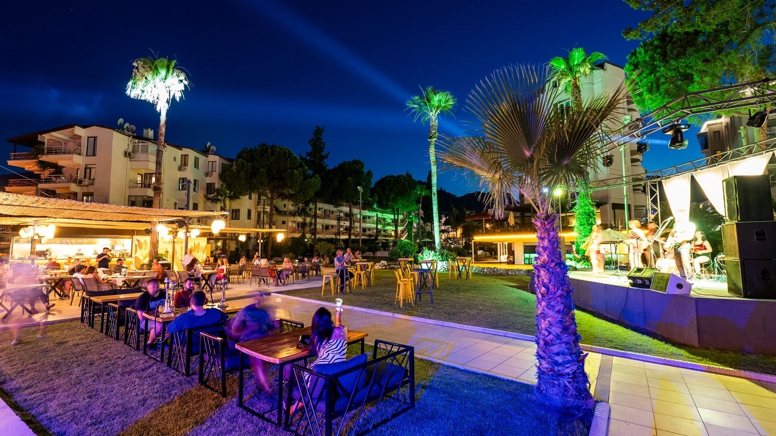 restaurants-a-la-carte-restautant