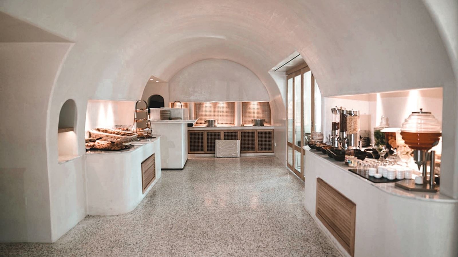 restaurants-main-building