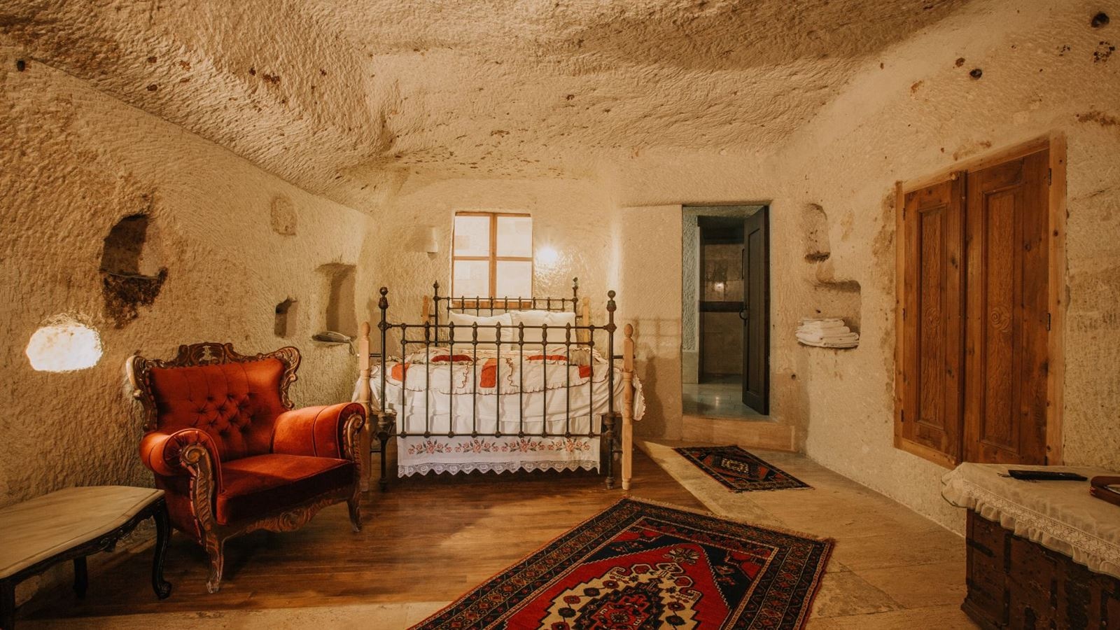 rooms-junior-suite-room