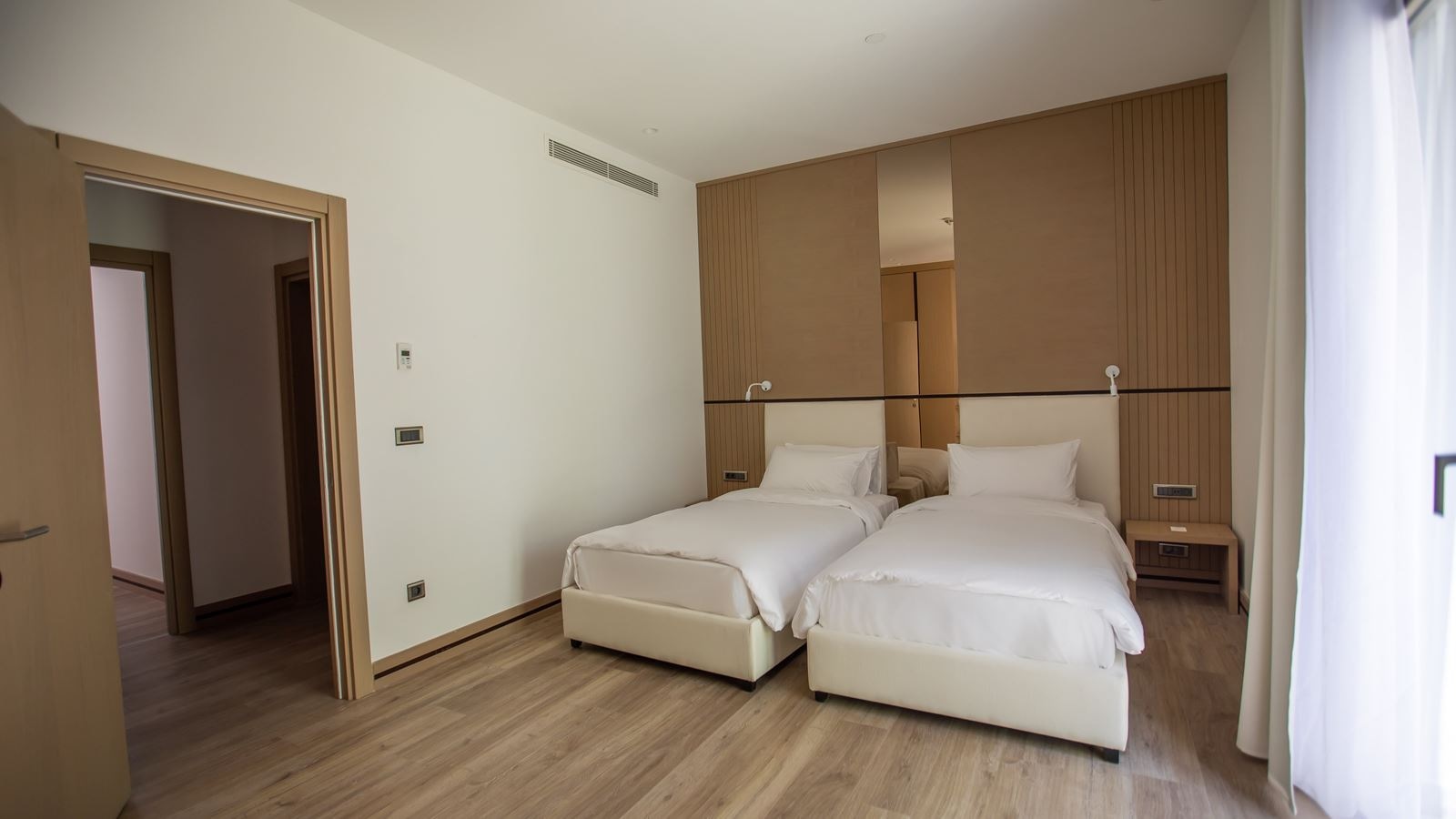 rooms-deluxe-family-garden