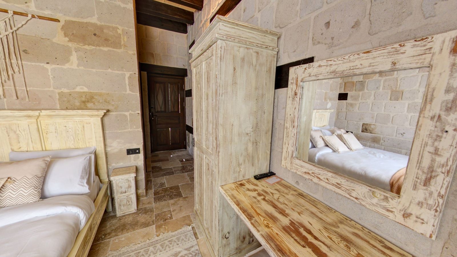 rooms-deluxe-terrace-room