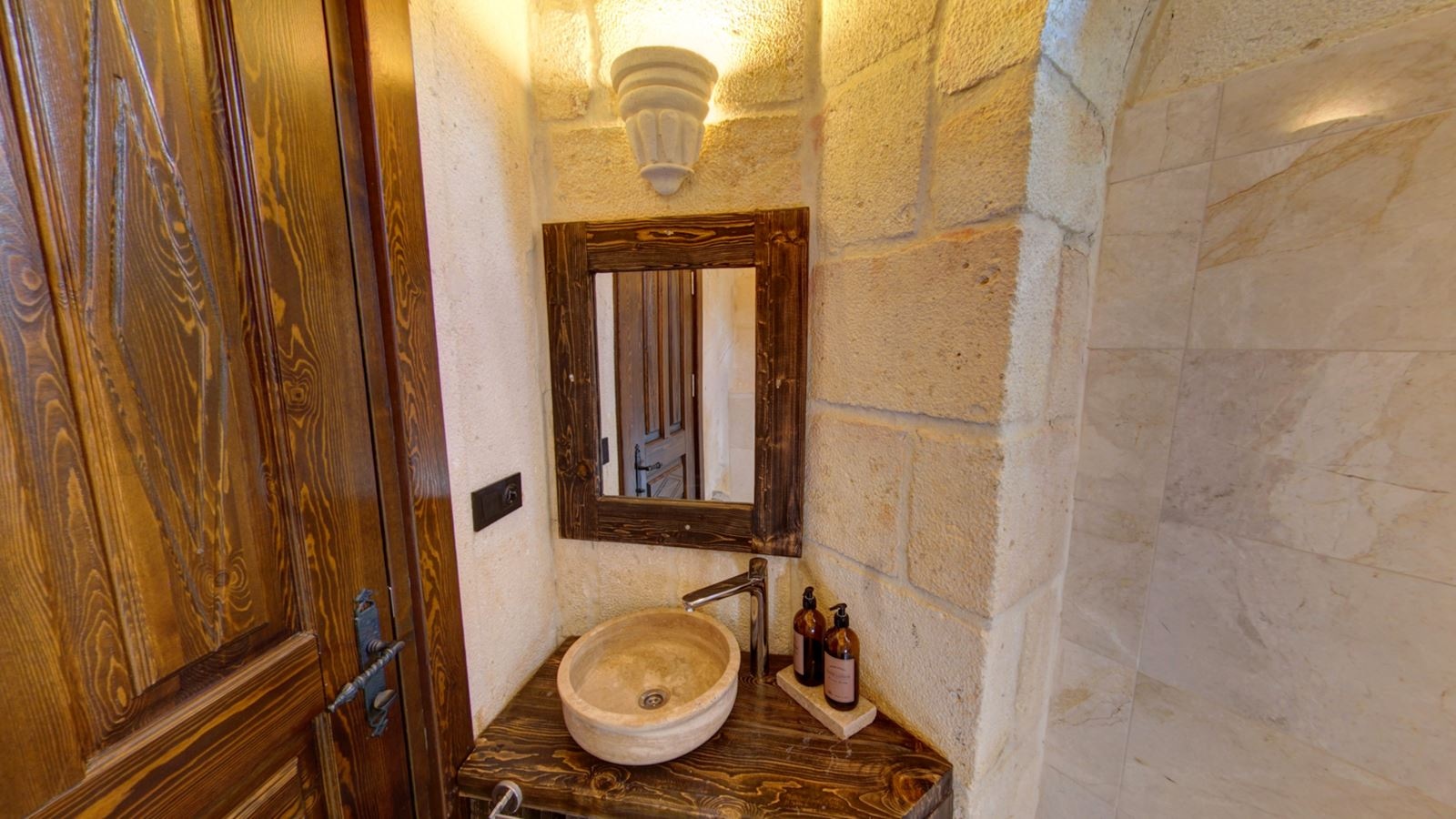 rooms-connection-room