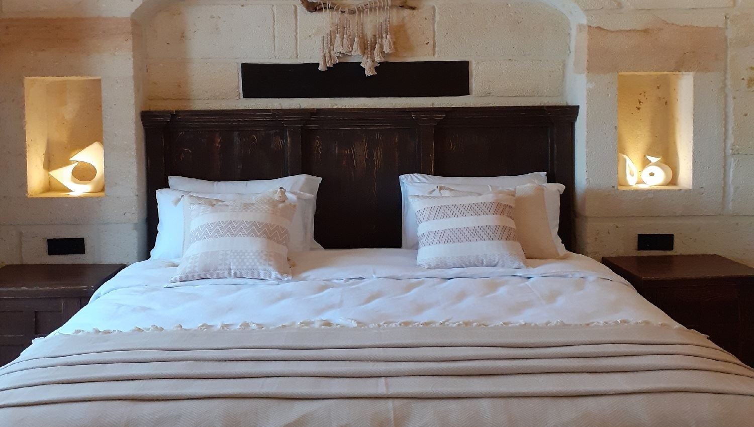 rooms-connection-room