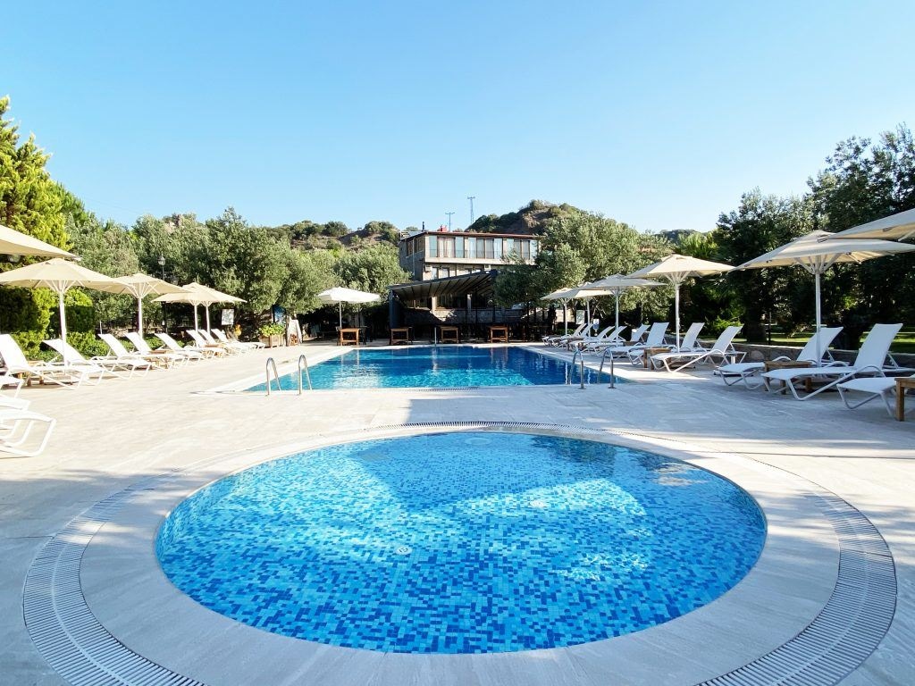 pools-outdoor-childrens-pool