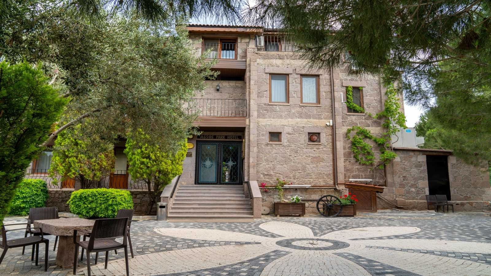 general-main-building