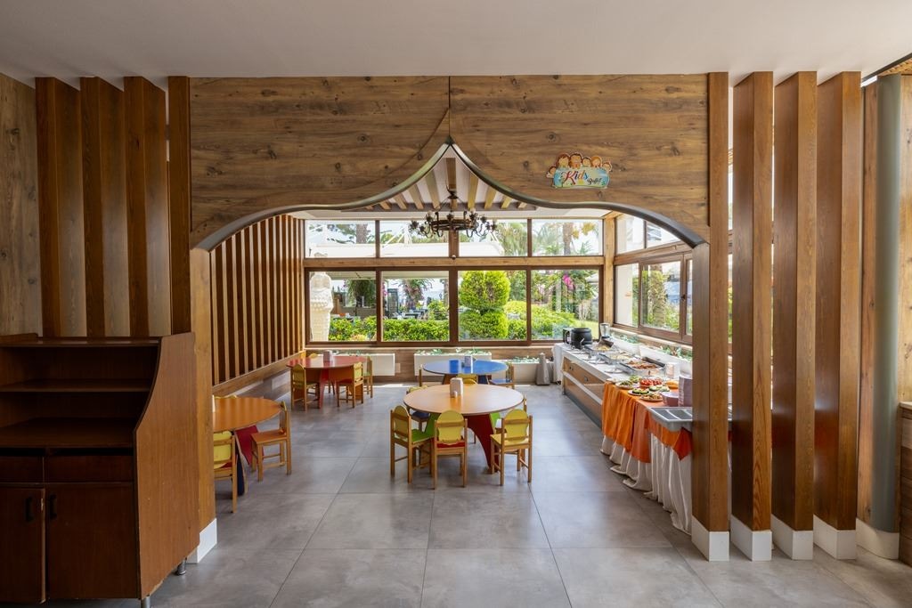 restaurants-main-retaurant