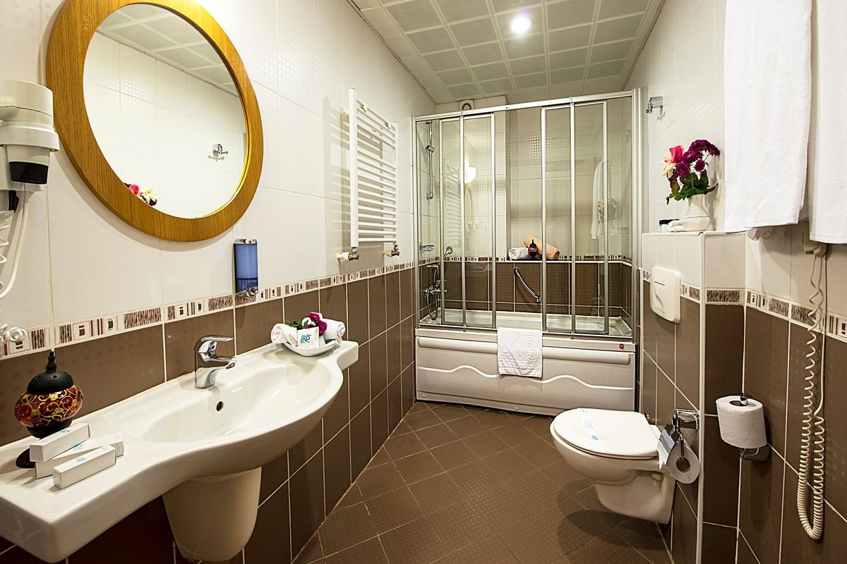 rooms-httpscontentodeontourscomaccommodationinfosheetgetupdateinfosheet28079infosheetroom0llanguage1name