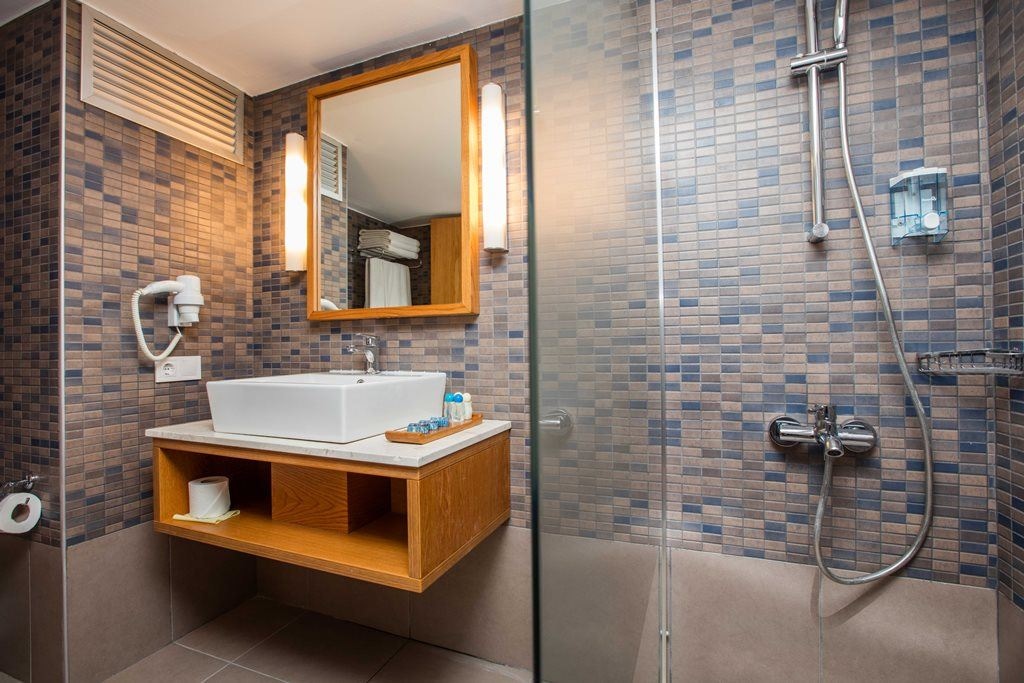 rooms-club-family-2-bedroom-balcony