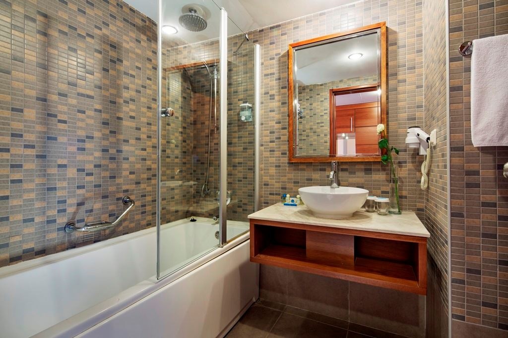 rooms-standard-terrace-suite-room