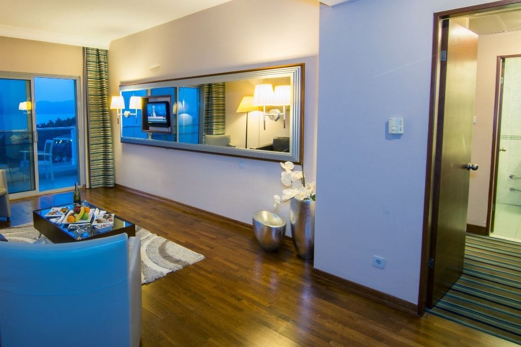 rooms-standard-suit-room