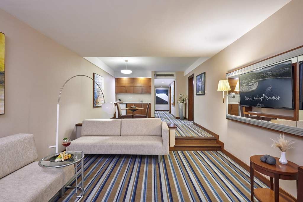 rooms-superior-terrace-suite-room