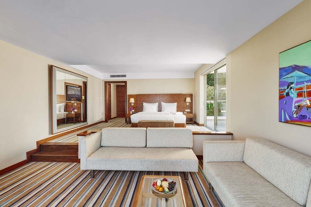 rooms-superior-terrace-suite-room