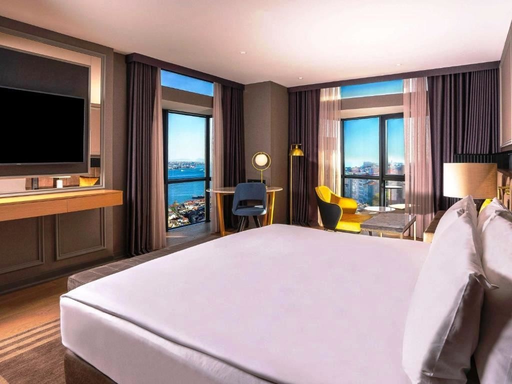 rooms-superior-room-city-view