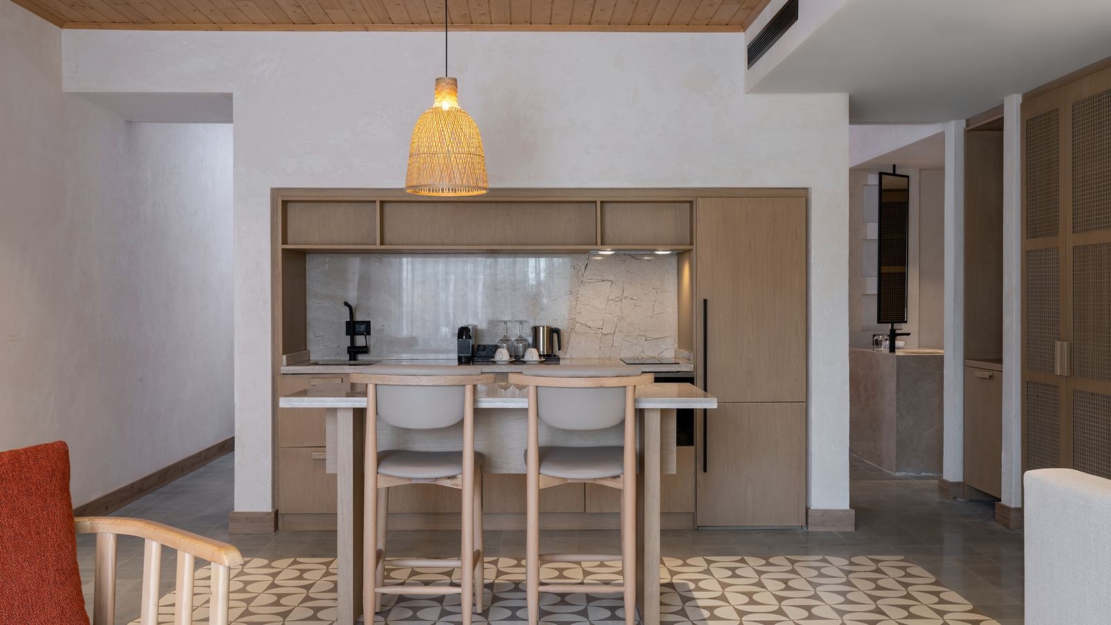 rooms-classic-suite-with-mountain-view