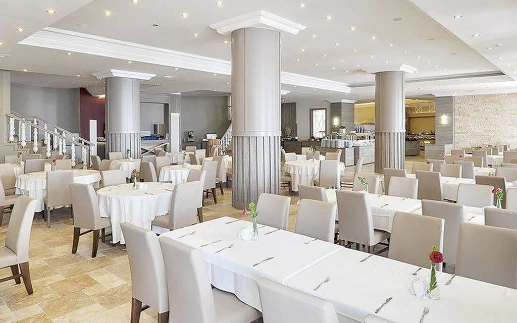 restaurants-azur-restaurant