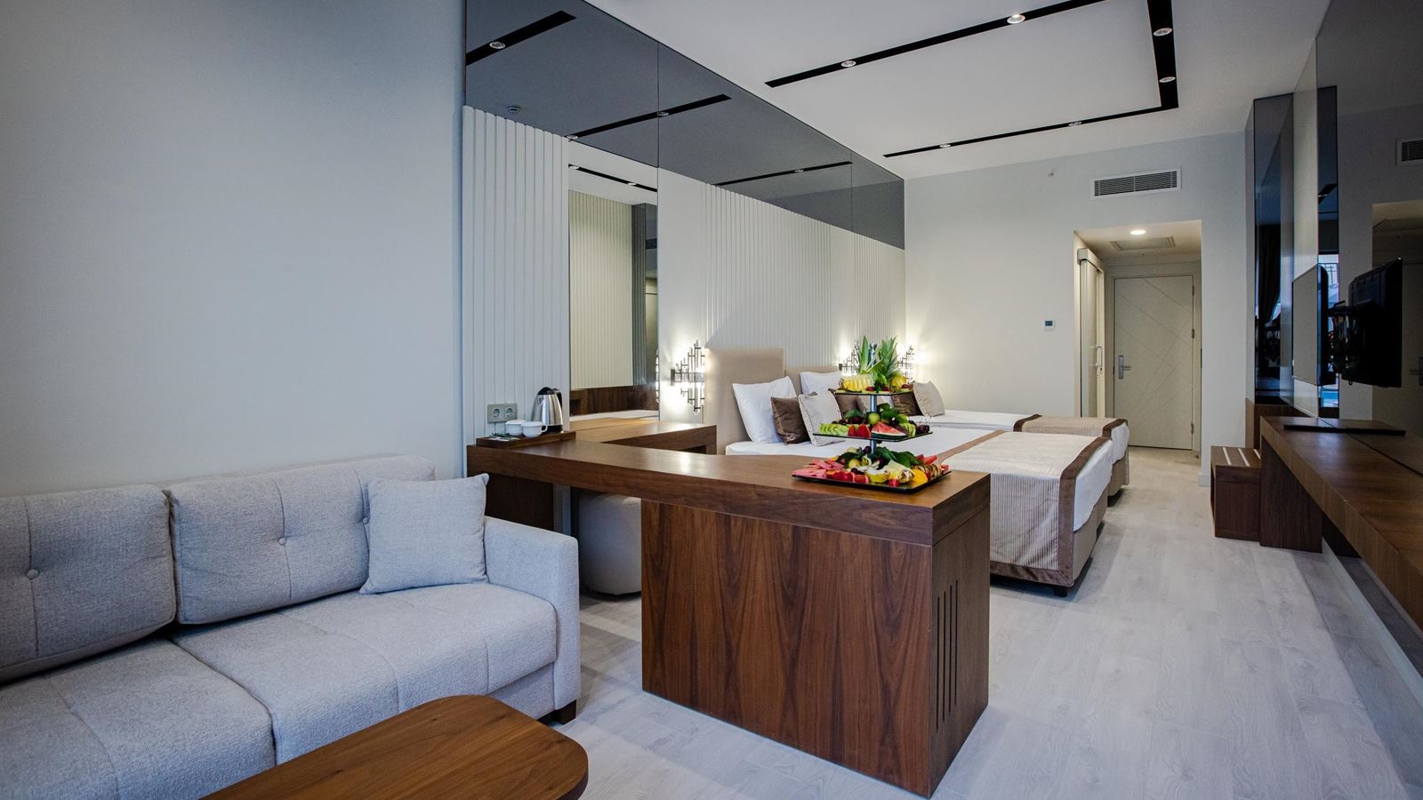 rooms-standard-room-swim-up