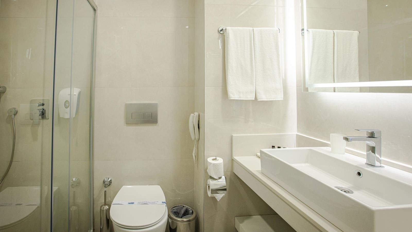 rooms-standard-room-swim-up