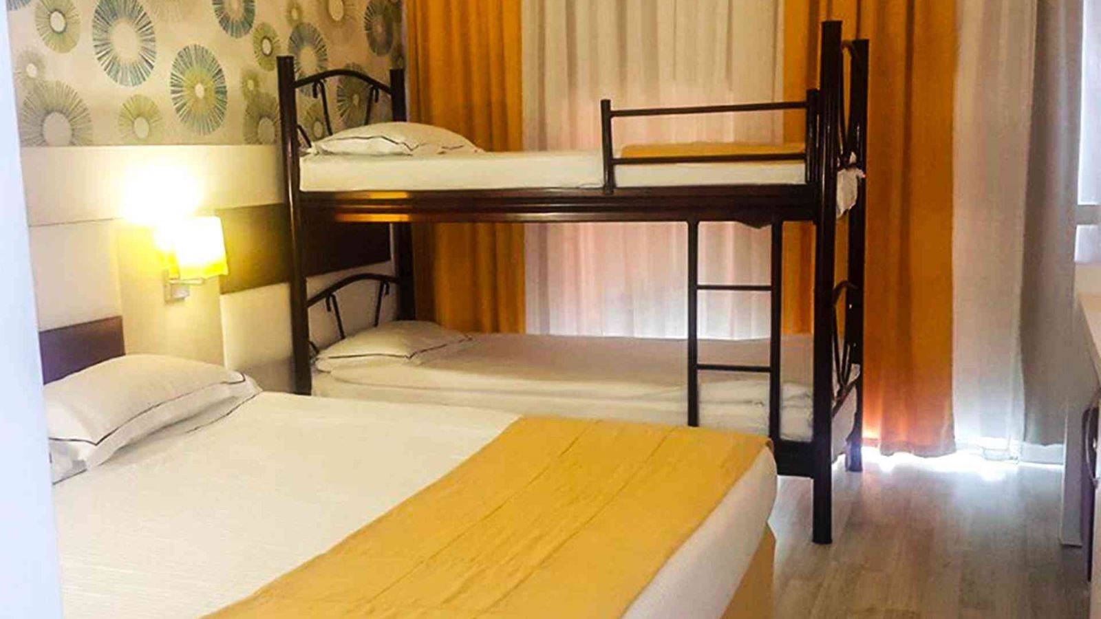 rooms-family-room-bunkbed