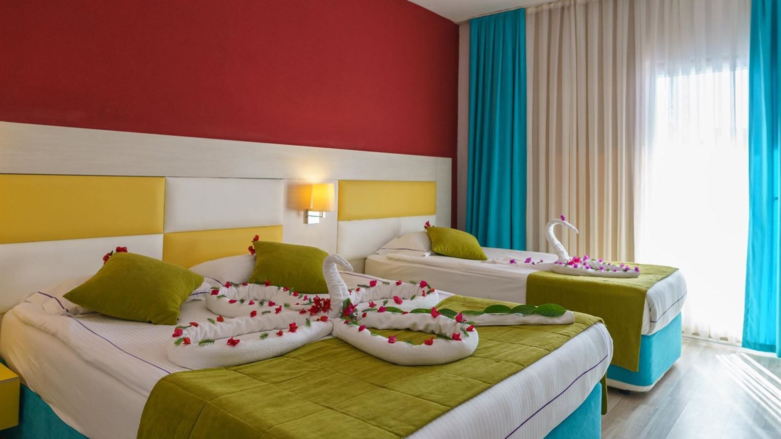 rooms-standard-room-with-balcony