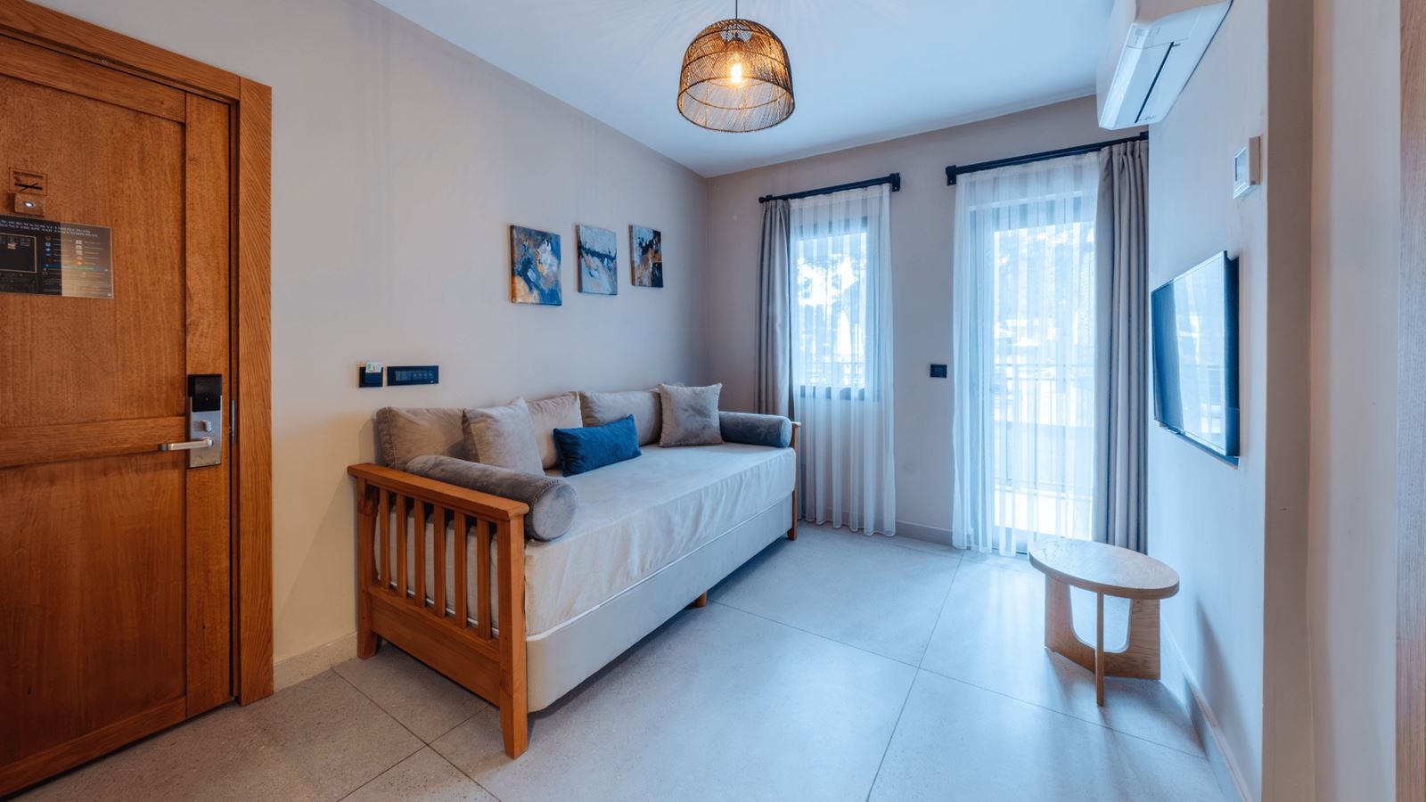 rooms-grand-deluxe-family-room