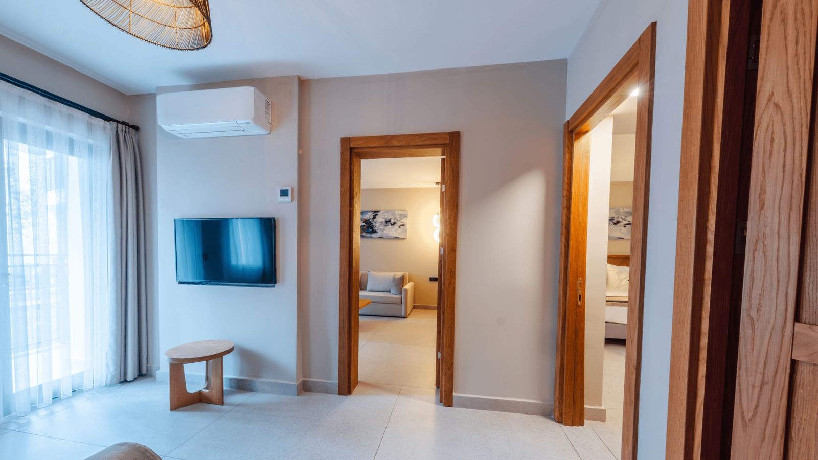 rooms-grand-deluxe-family-room