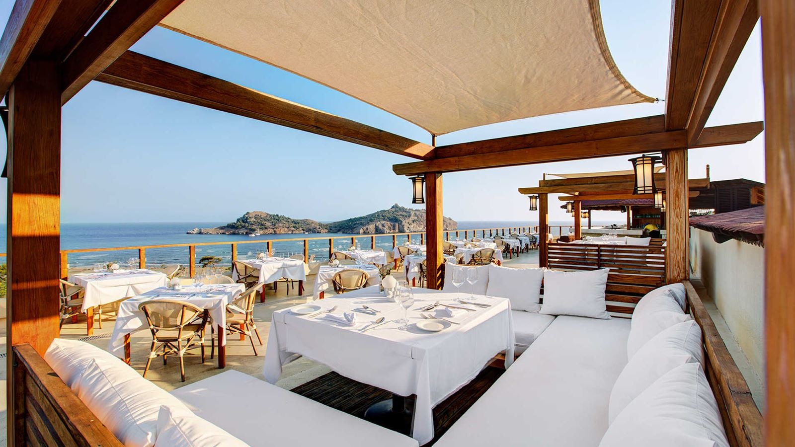 restaurants-pool-restaurant