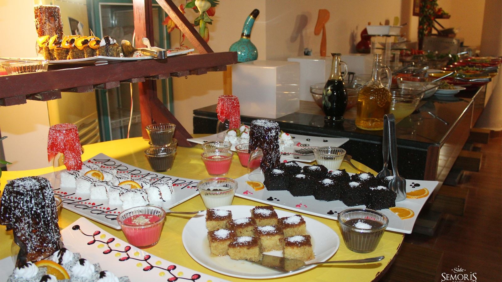 restaurants-main-building