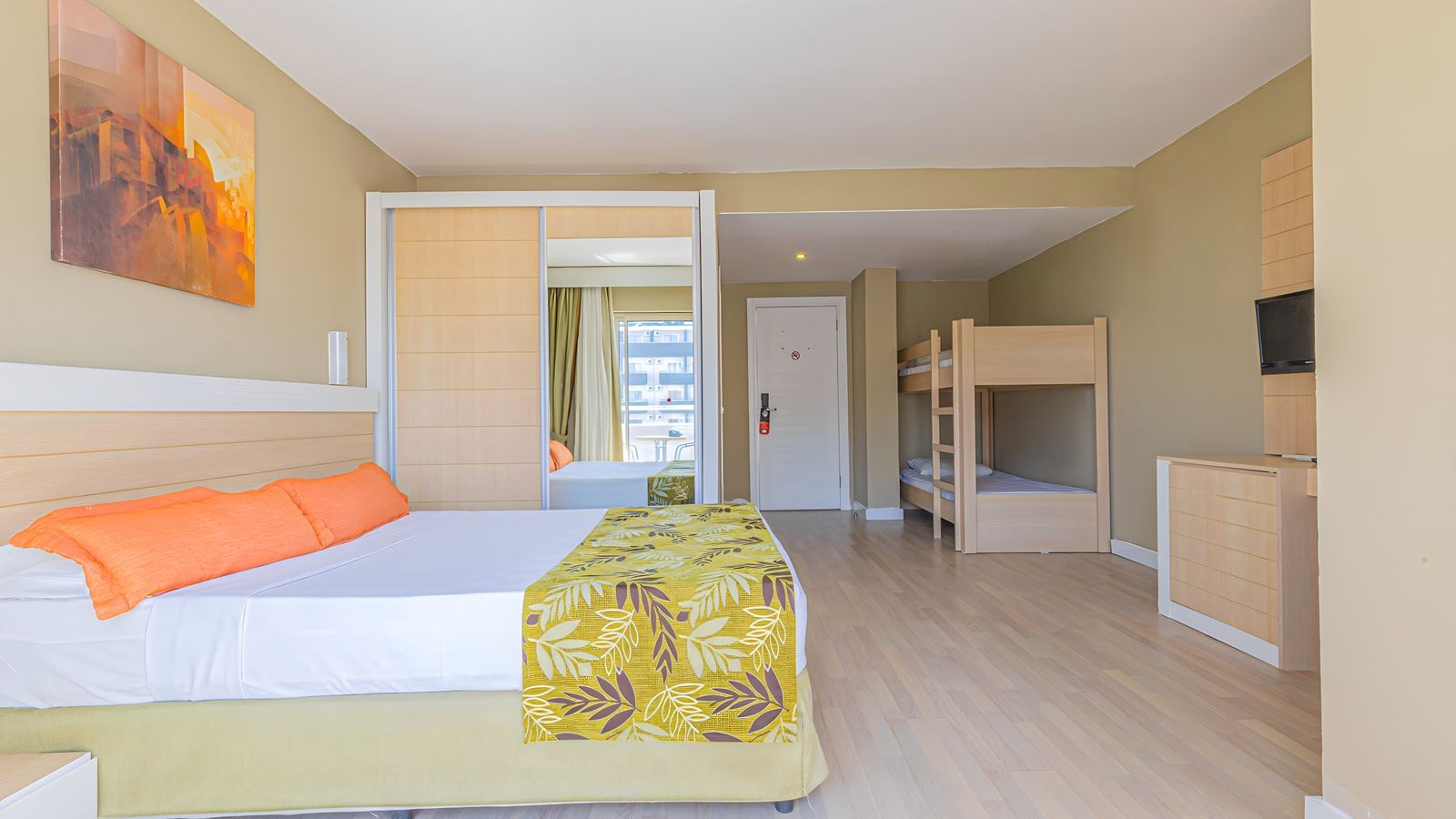 rooms-standard-room-bunkbed