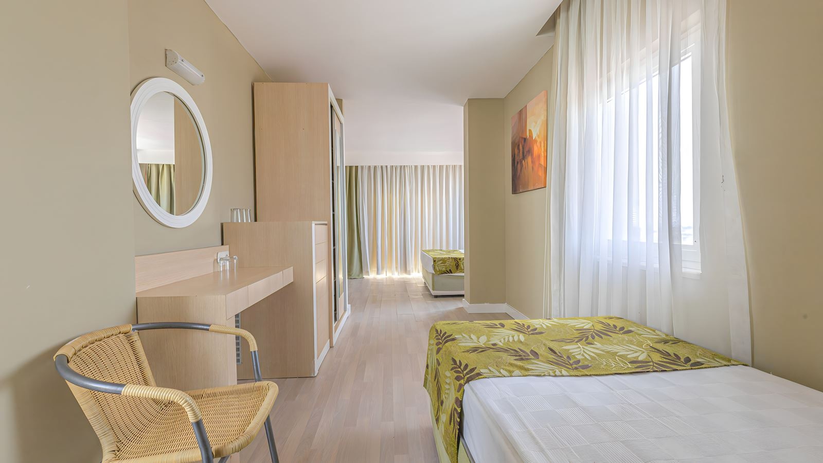 rooms-standard-room-land-view