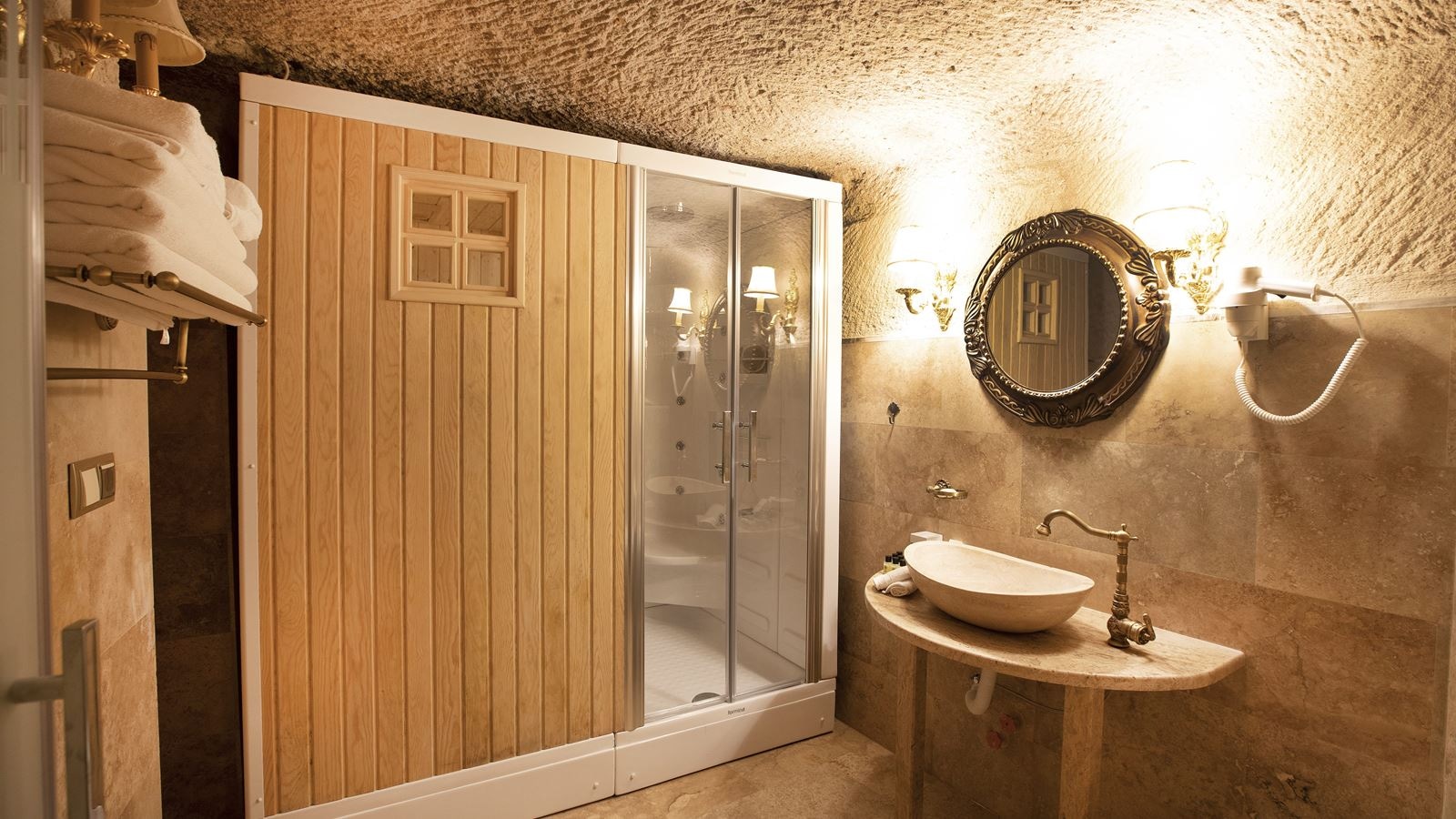 rooms-suit-cave-room