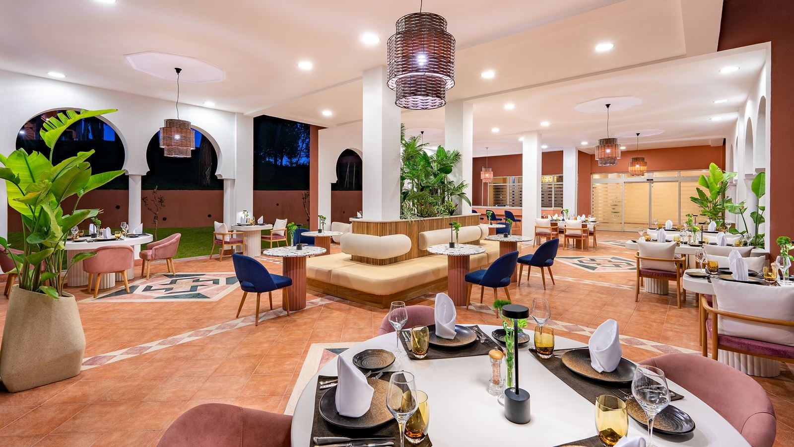 restaurants-steakhouse-ala-carte-restaurant