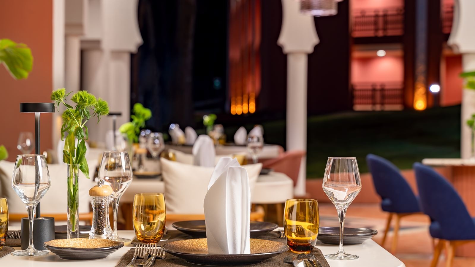 restaurants-steakhouse-ala-carte-restaurant