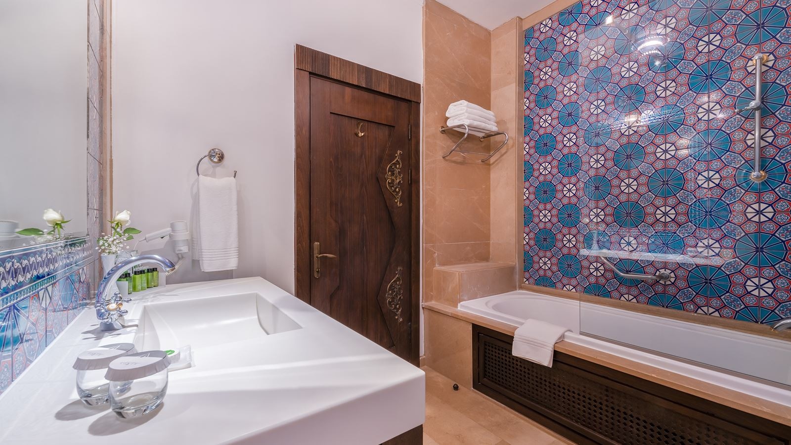 rooms-comfort-club-room