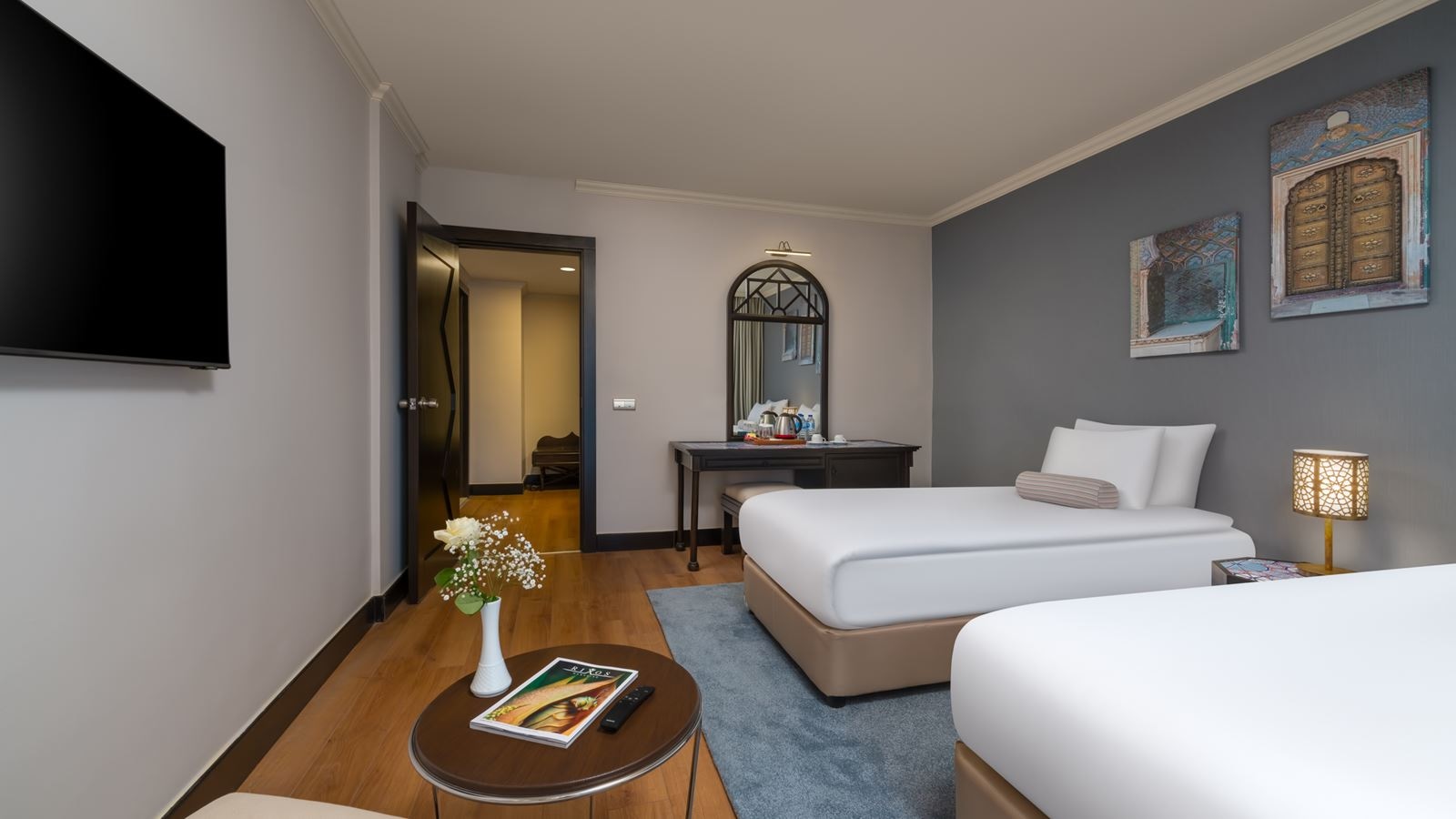 rooms-club-family-room