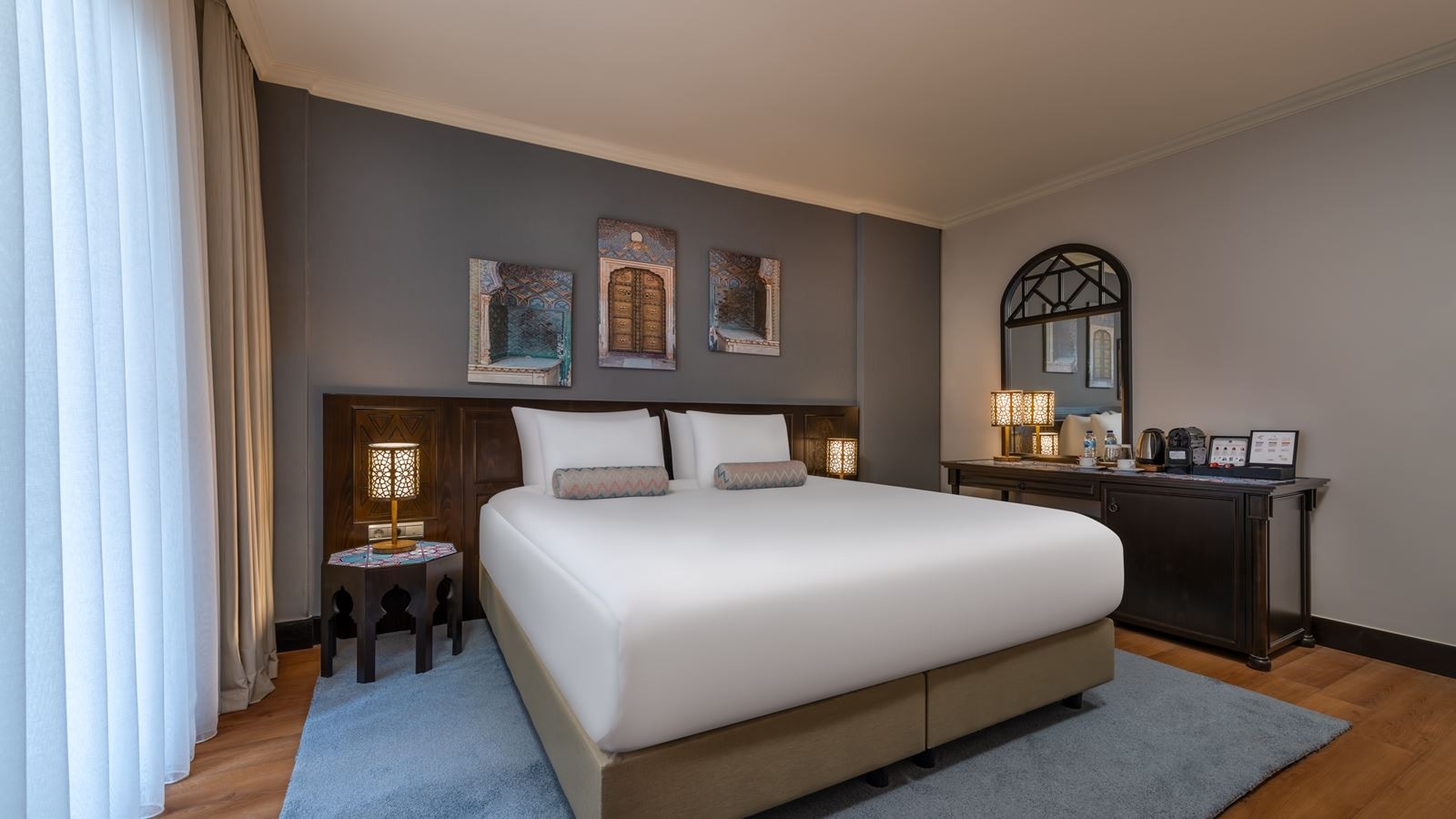 rooms-club-family-room