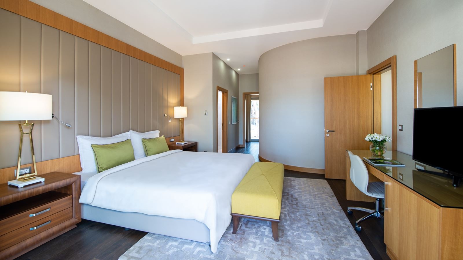 rooms-executive-villa