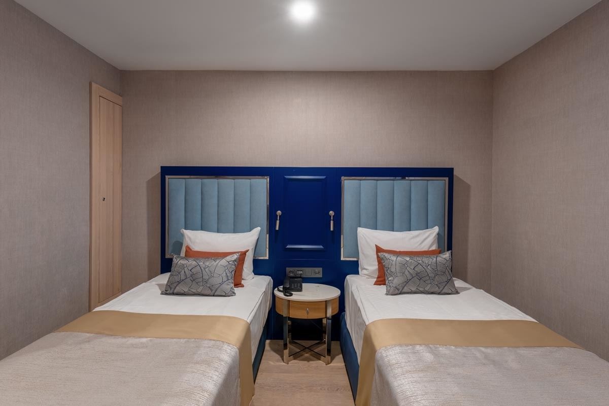 rooms-superior-swimup-sea-view