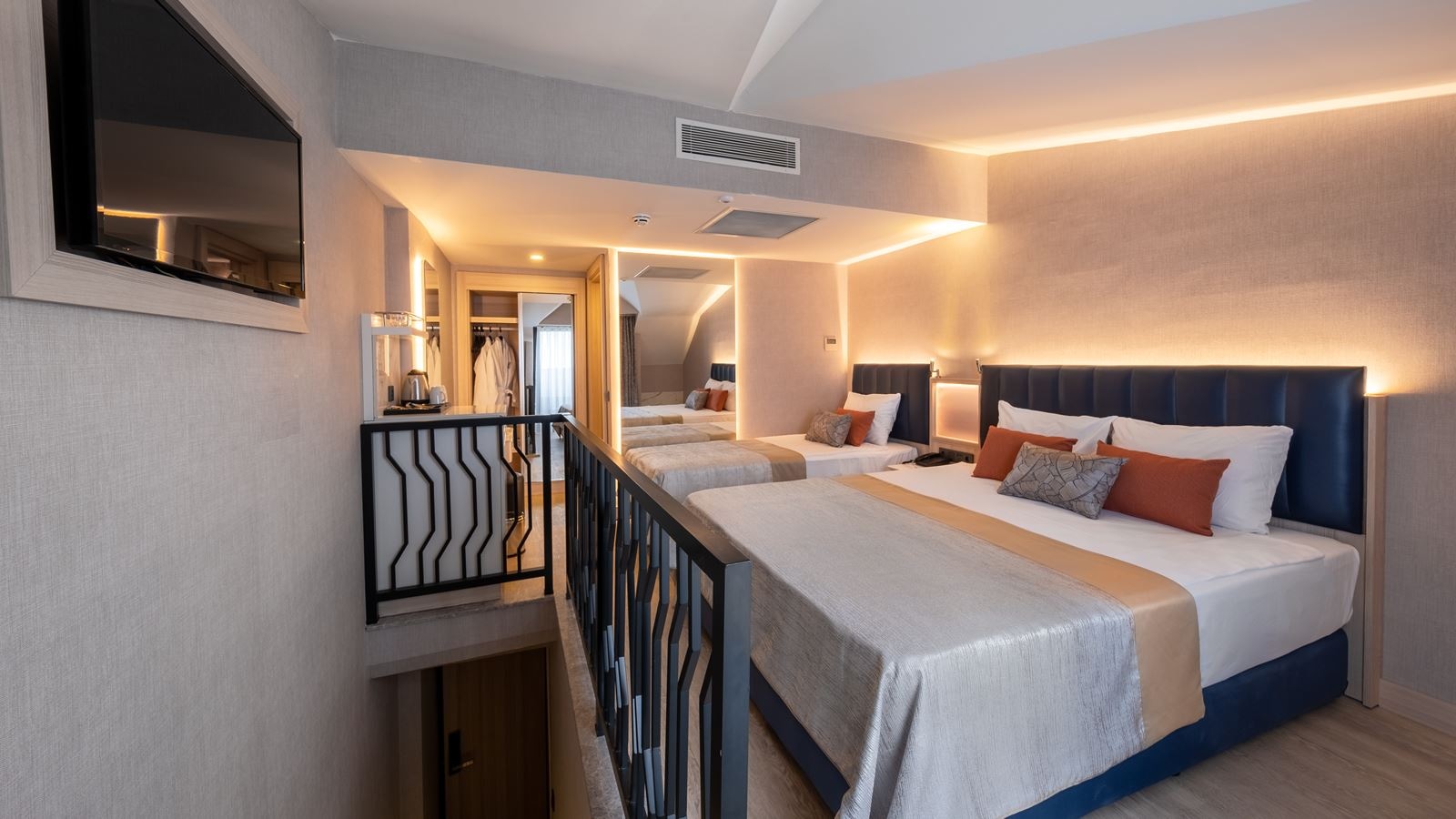 rooms-tiny-attic-land-view