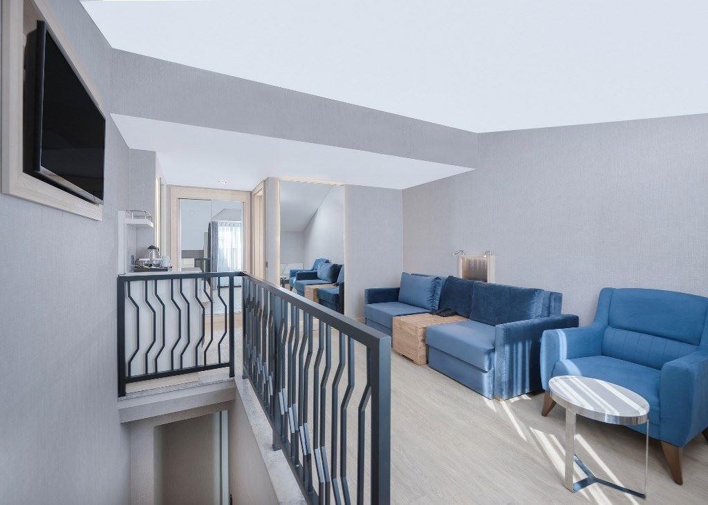 rooms-dublex-family-land-view-room